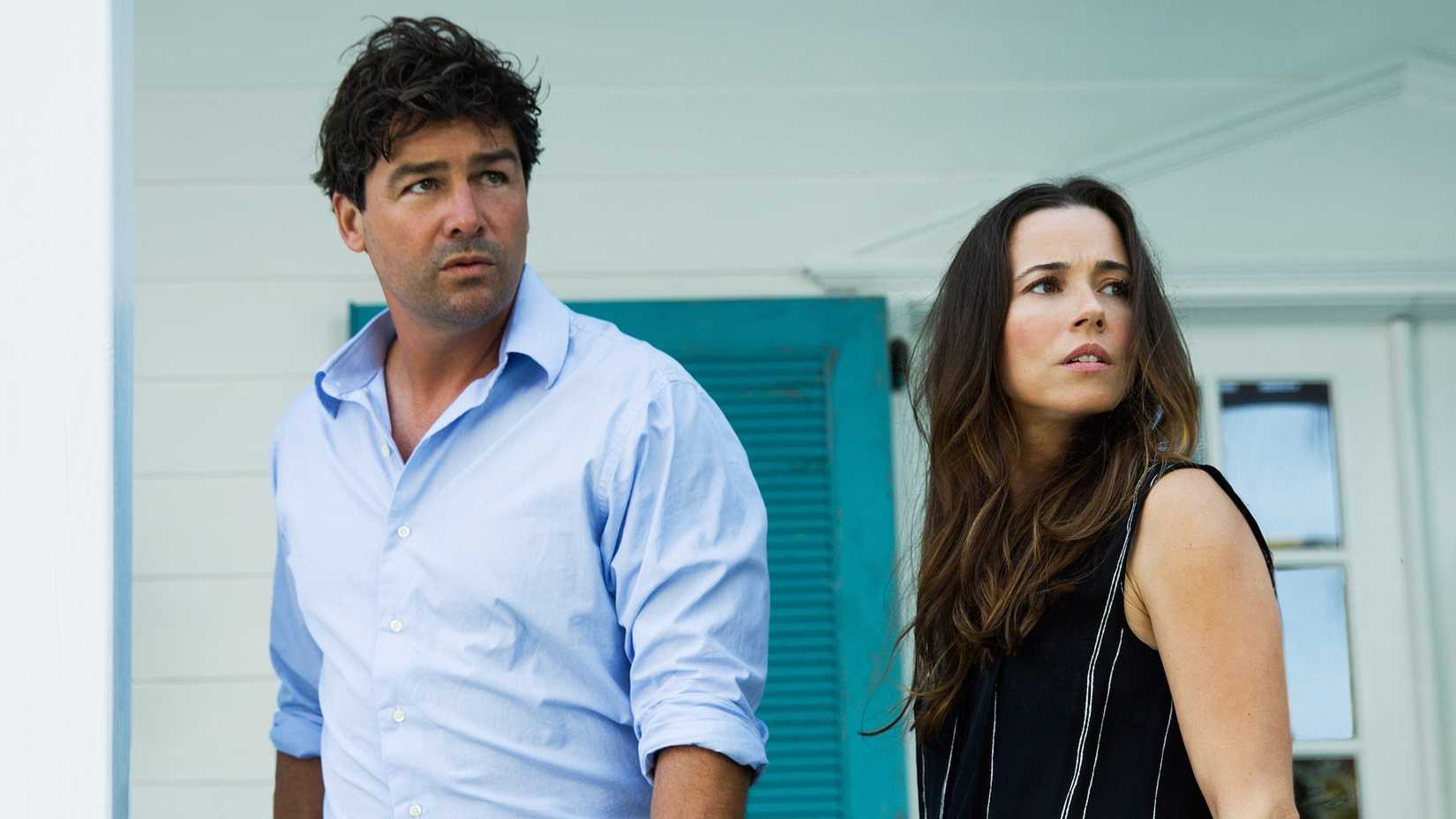Kyle Chandler and Linda Cardellini in Bloodline