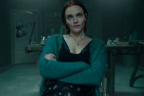 Madeline Brewer as Bronte in episode 508 of You