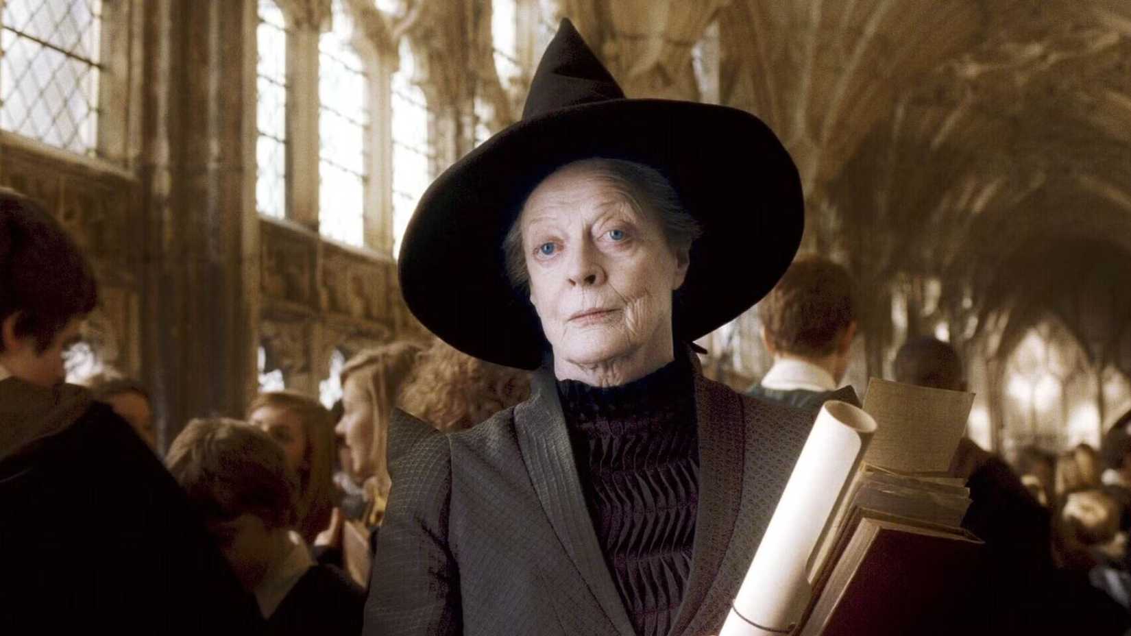 Maggie Smith como Minerva McGonagall em Harry Potter