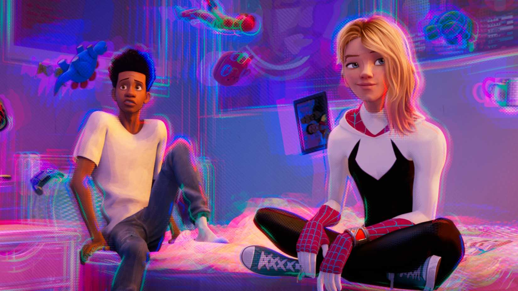 Miles Morales e Gwen Stacy em Homem-Aranha no Aranhaverso