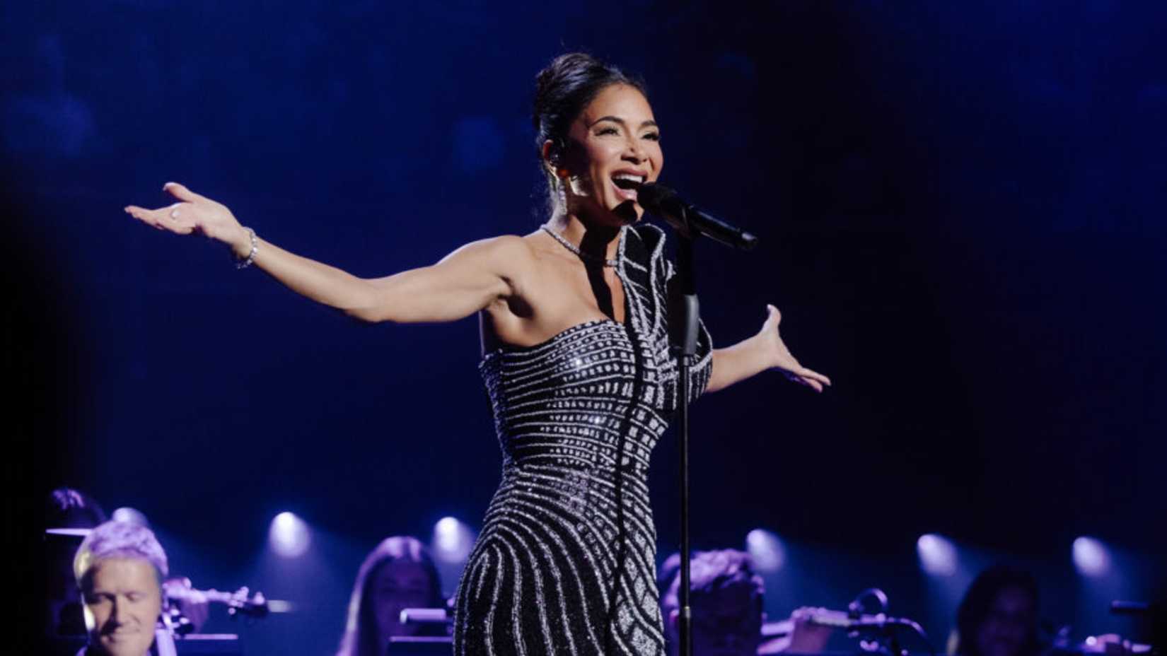 Nicole Scherzinger Smiling While Performing In Concert At Royal Albert Hall