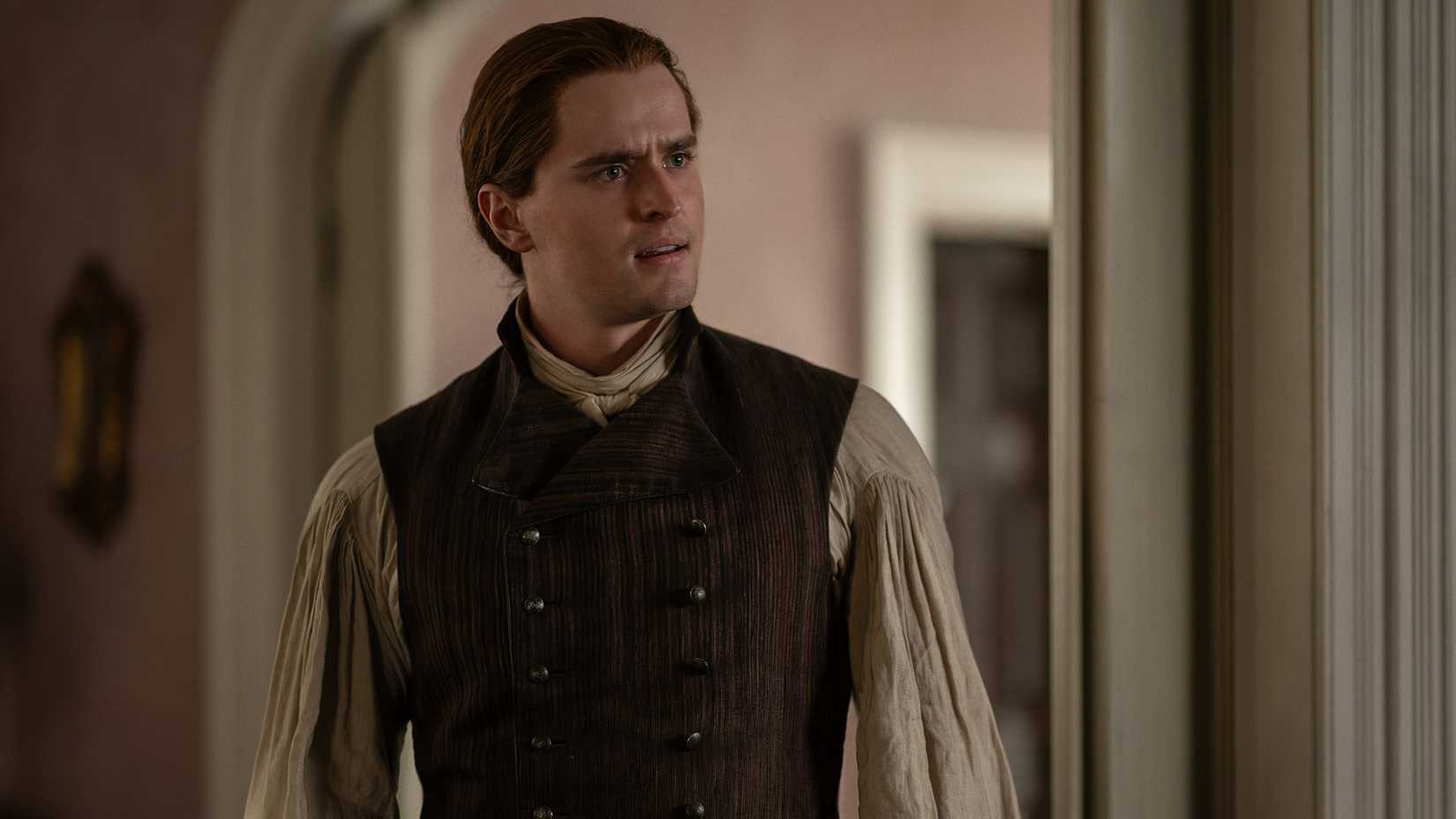 William looking surprised in Outlander season 8