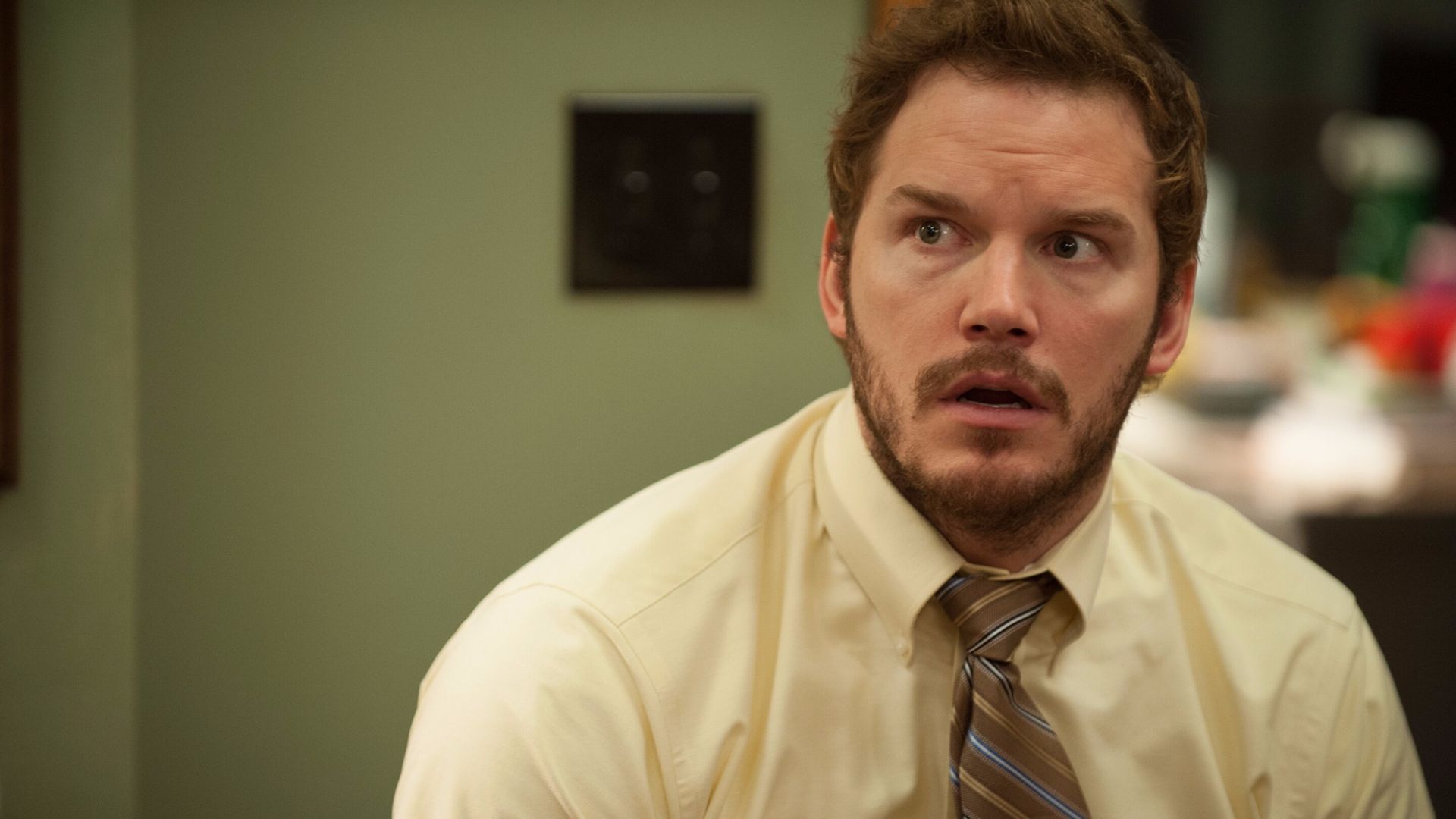 Apple TV's New Thriller With Perfect RT Score Is 'Parks & Rec Meets American Horror Story'