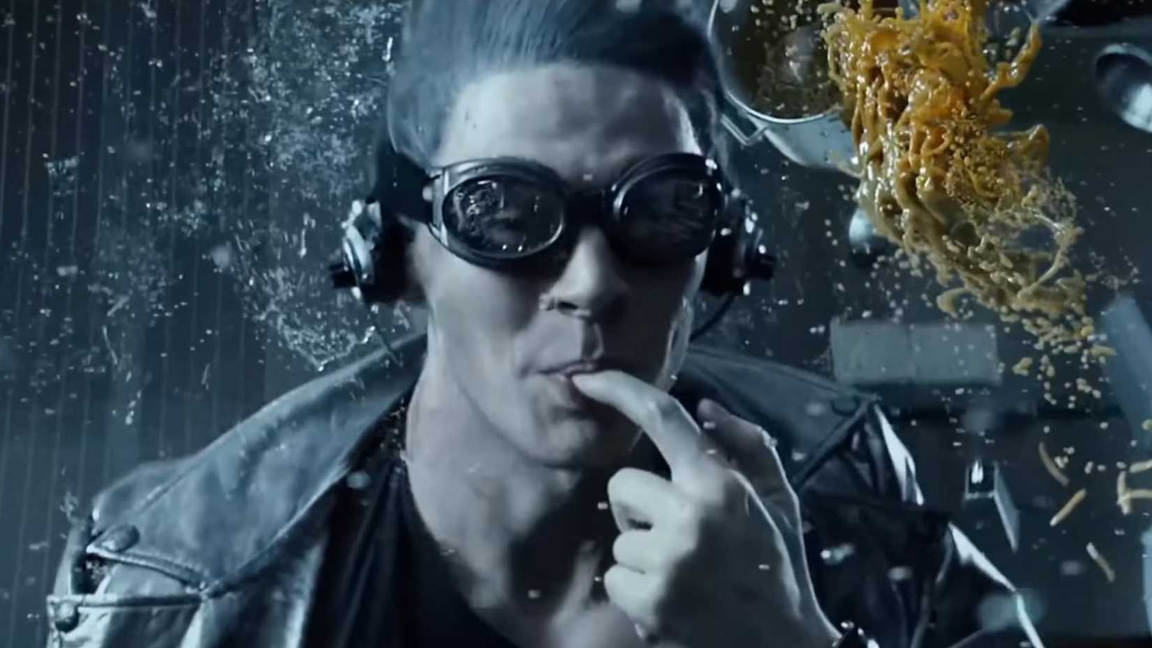 Mercúrio na cena da cozinha em X-Men: Dias de um Futuro Esquecido