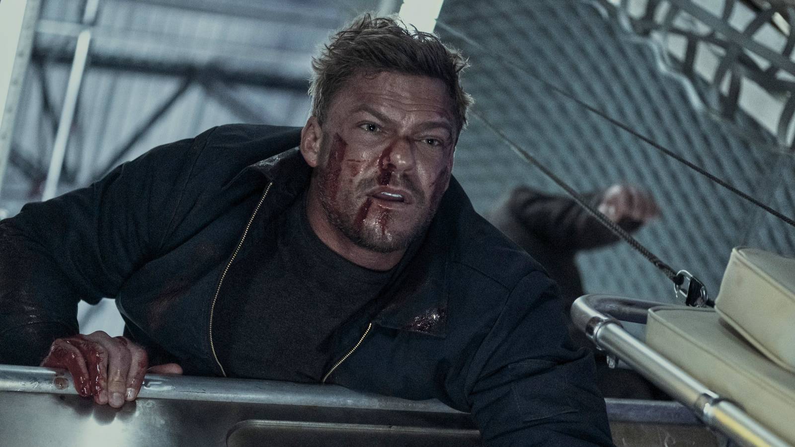 Netflix’s New 7-Part Thriller Is The Perfect Reacher Replacement Netflix’s New 7-Part Thriller Is The Perfect Reacher Replacement