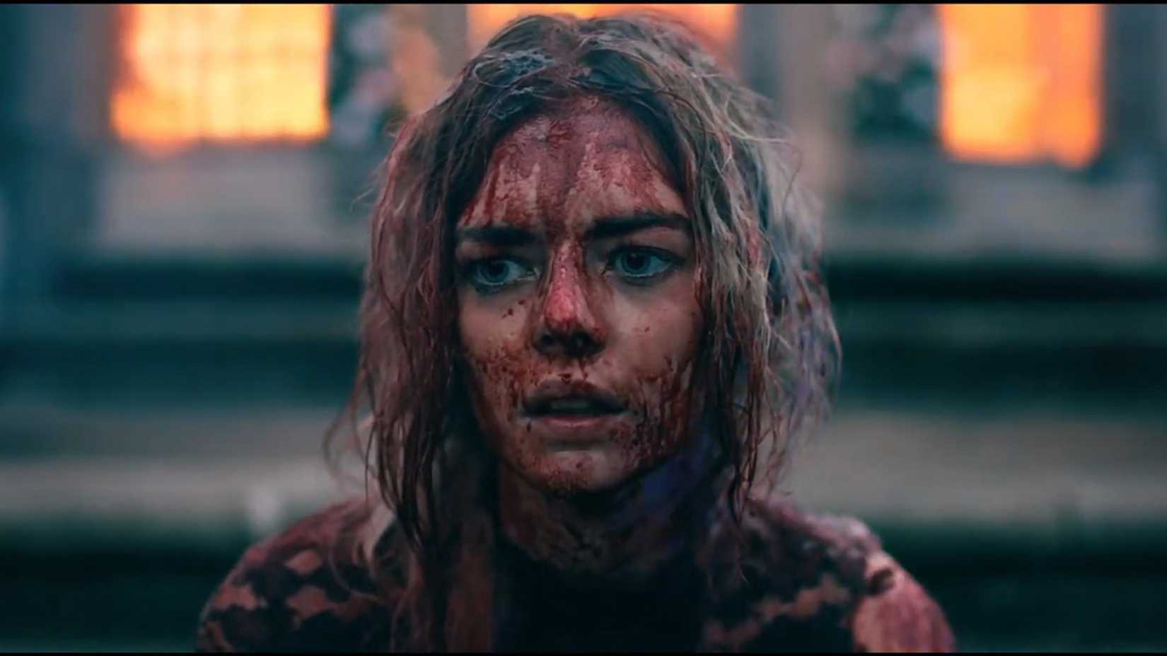 Grace de Ready or Not coberta de sangue