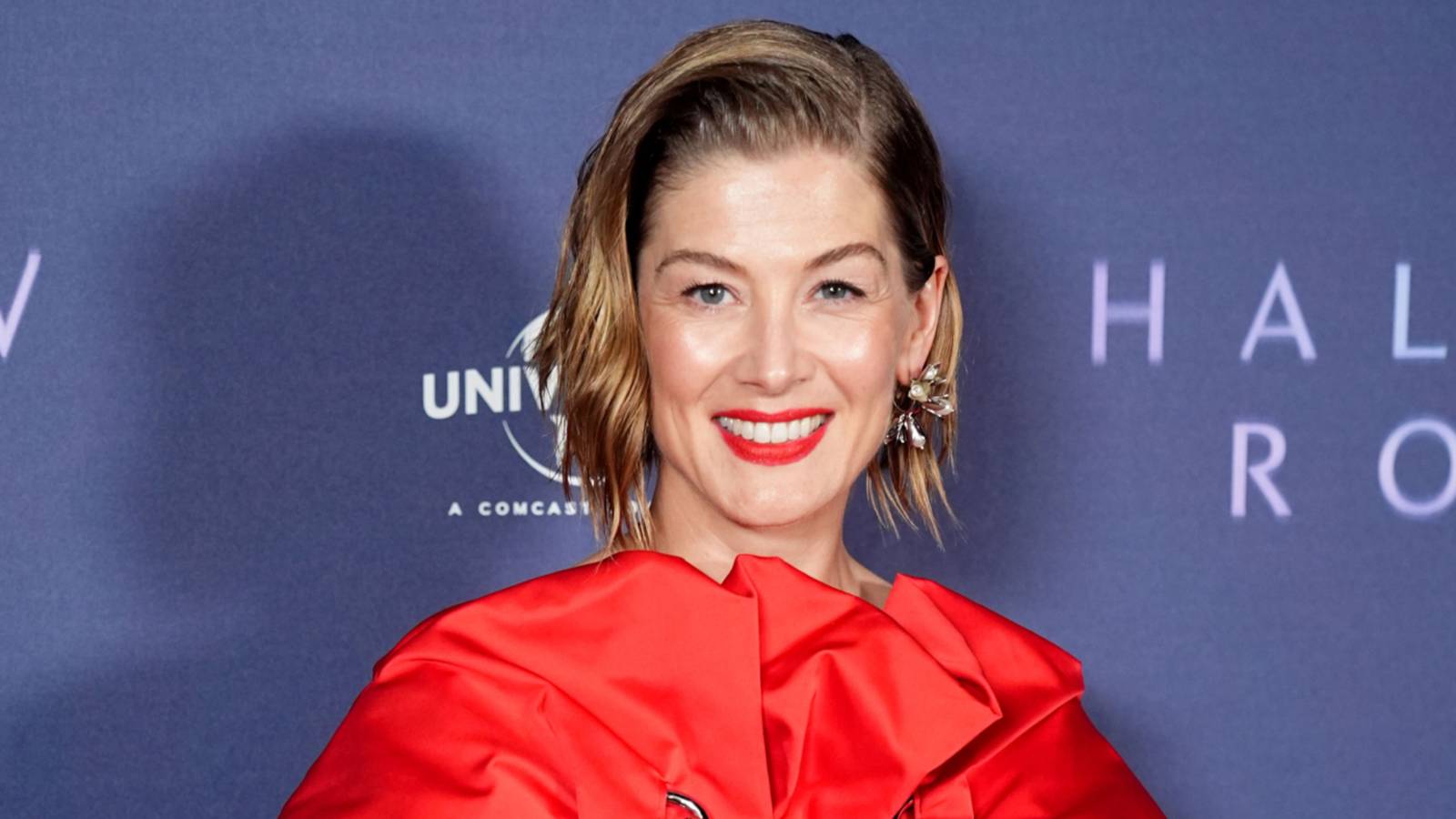 Rosamund Pike’s R-Rated Thriller Sets First-Ever US Streaming Release Next Week