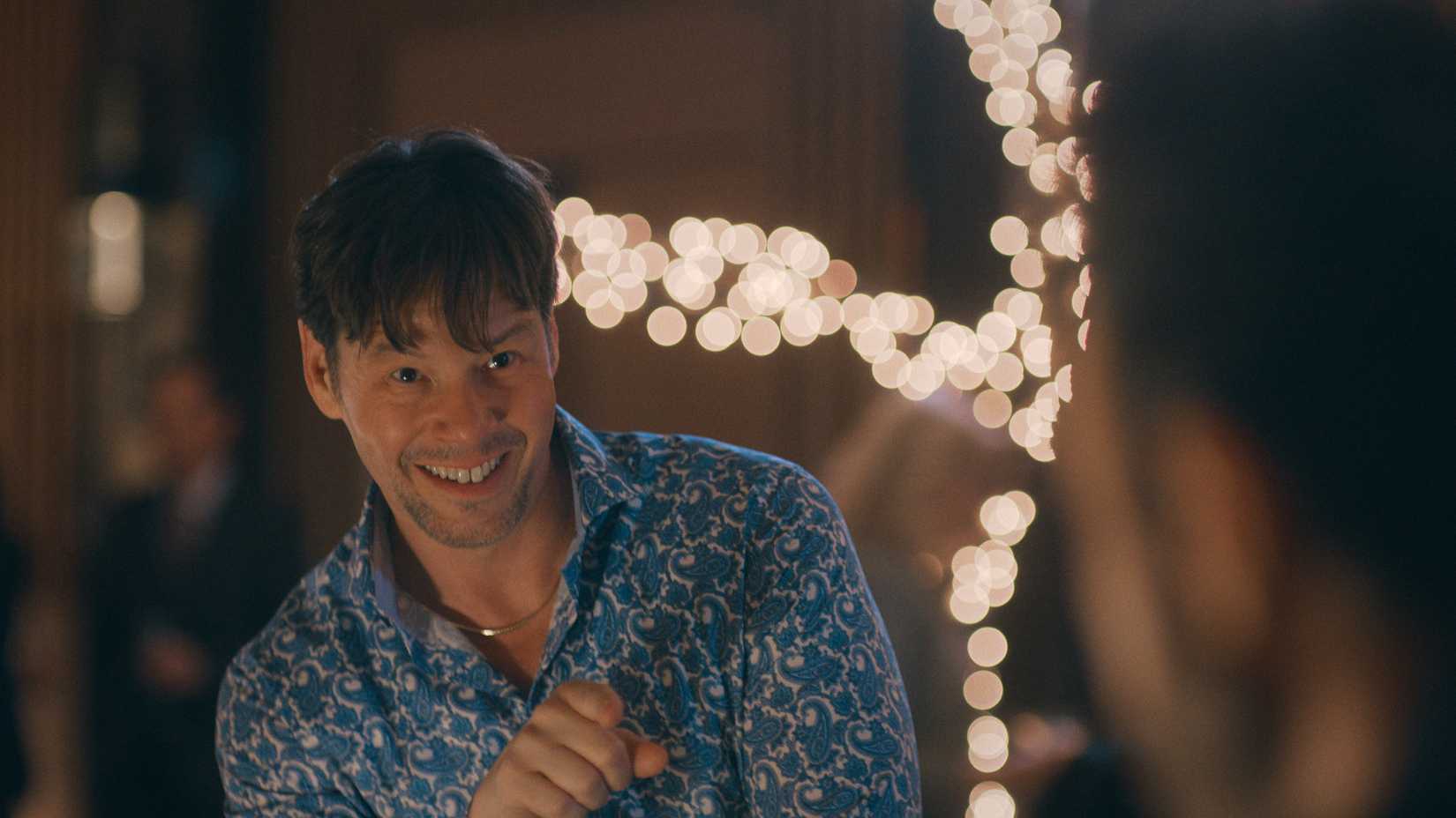 Ike Barinholtz's Bennie Is The Hilarious Gem Of Running Point Season 2
