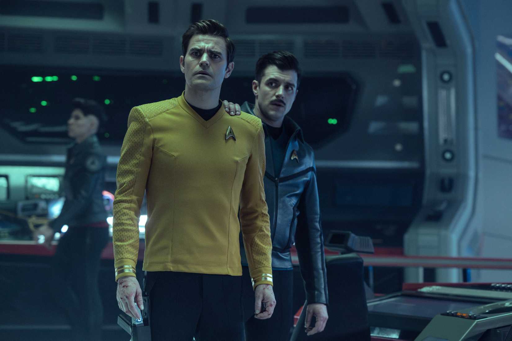 Sam Kirk e James T. Kirk em Star Trek: Strange New Worlds
