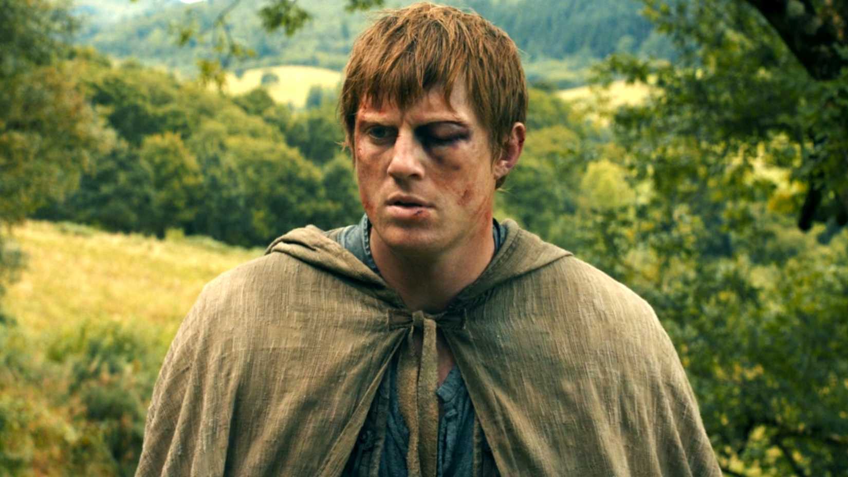 Ser Duncan com um olho roxo montado em seu cavalo no final da temporada de A Knight of the Seven Kingdoms