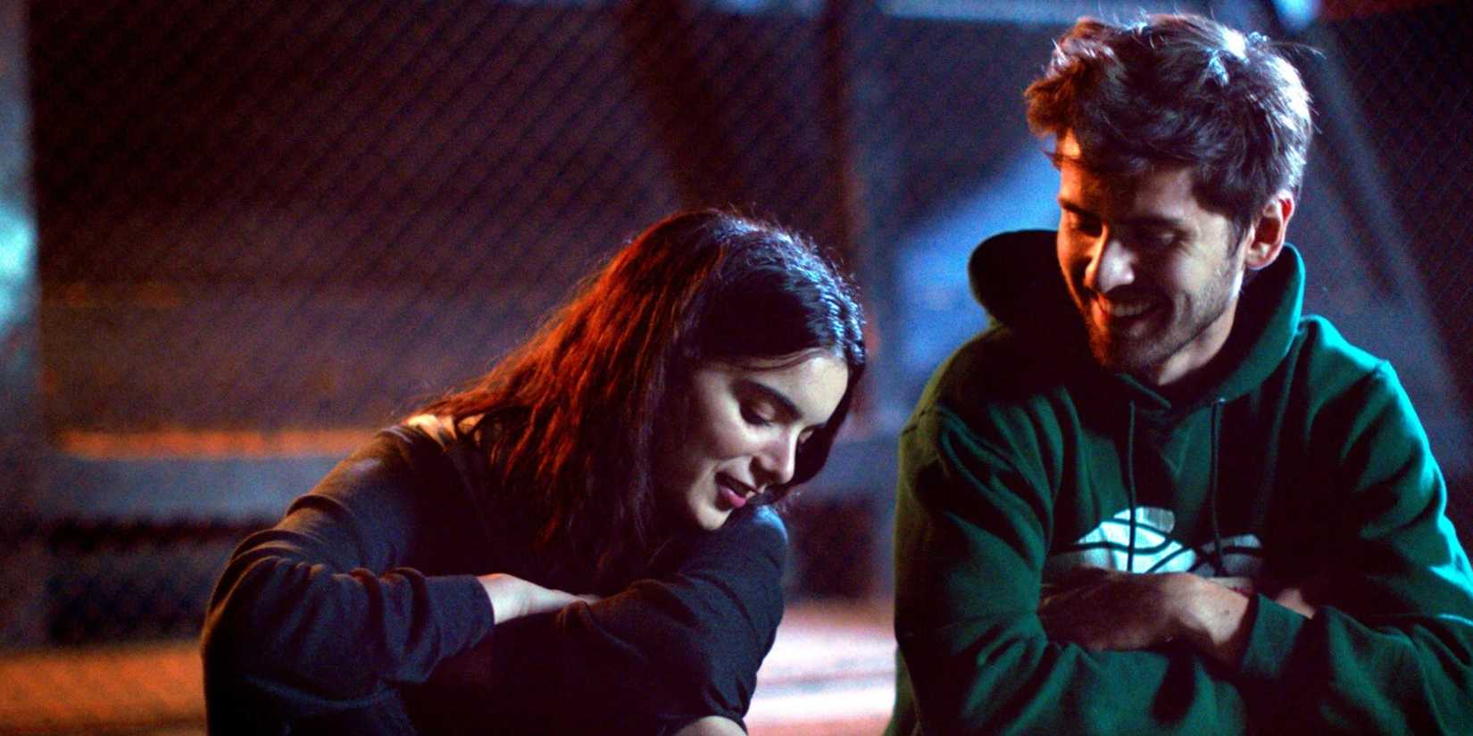 Cooper Raiff e Dylan Gelula em Shithouse