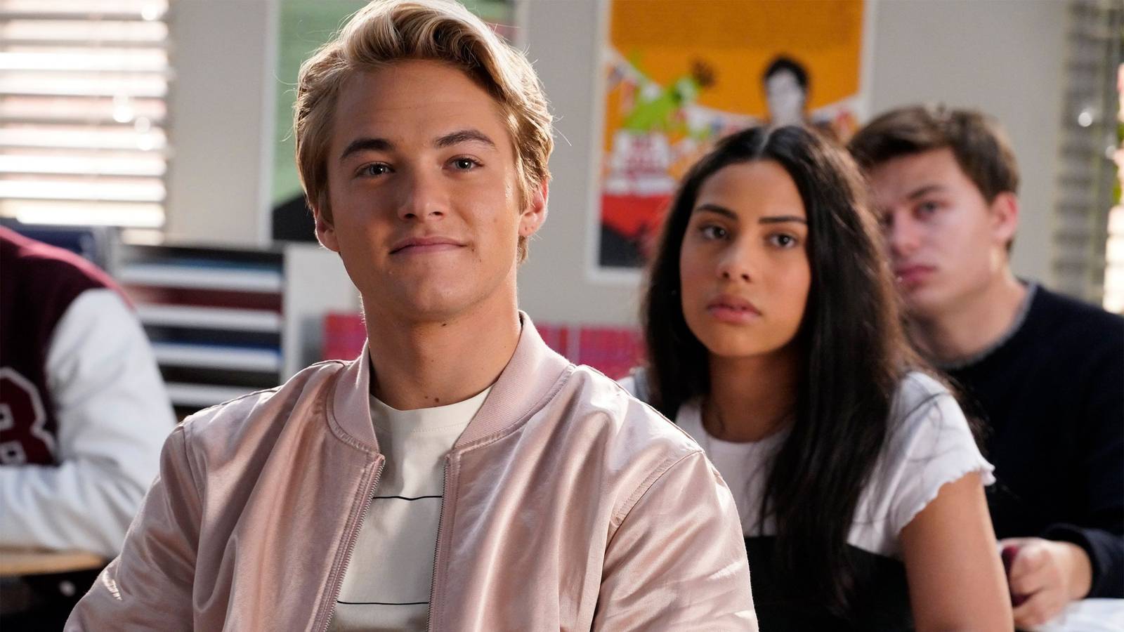 Peacock's 2-Part '90s Throwback Series Deserved At Least One More Season