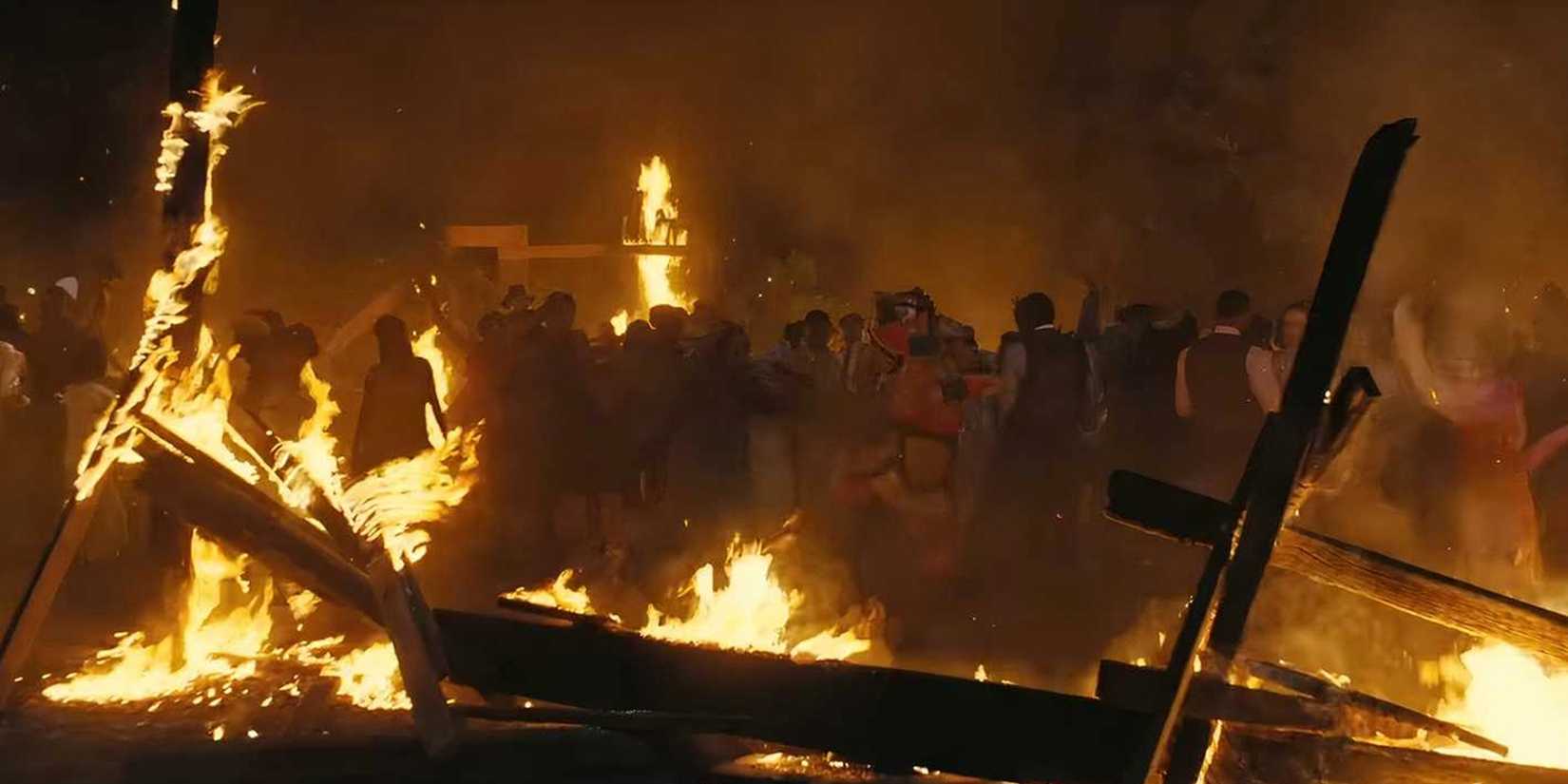 The juke joint burns down in Sinners