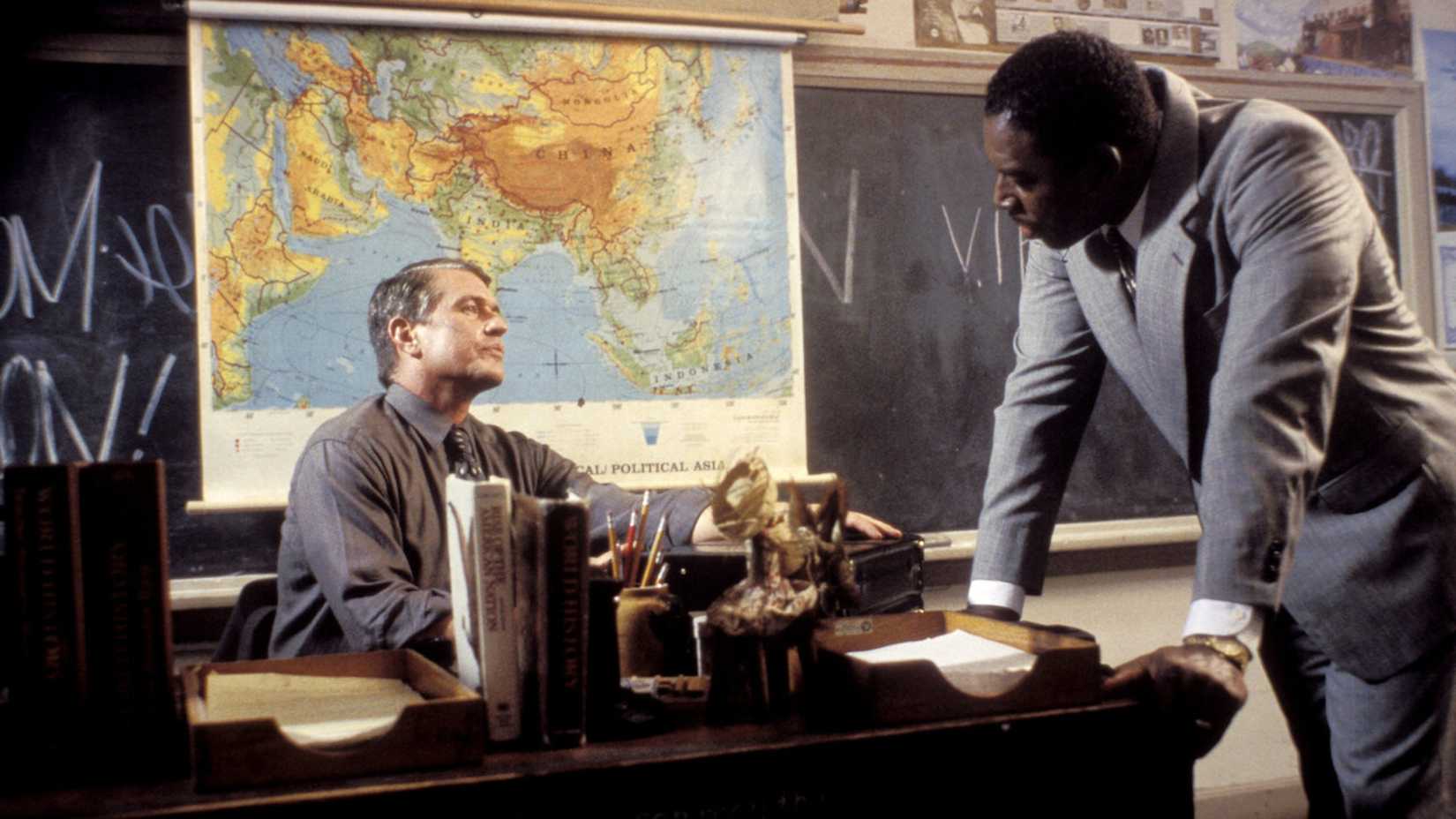 Cena de ação em O Substituído (1996)