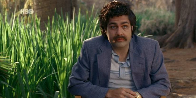 Entourage's 10 Best Fake Movies 5 Vincent Chase as Pablo Escobar in Entourage