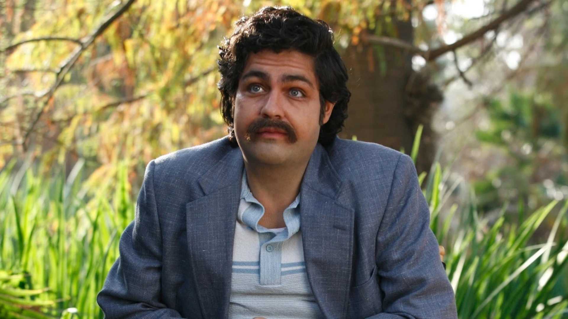 vincent-chase-as-pablo-escobar-in-entourage Mark Wahlberg’s Hit 8-Part Series Gets New Reboot Pitch From Original HBO Star