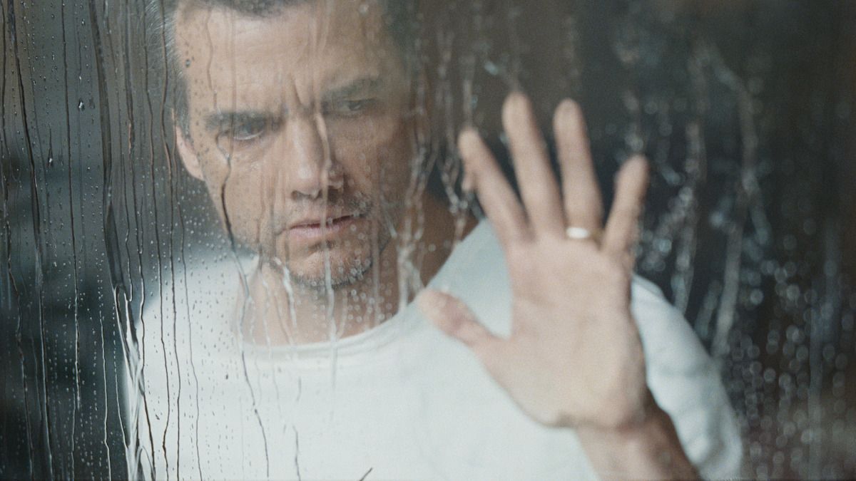 Netflix's New Sci-Fi Horror Thriller From Acclaimed Director Officially Unveiled In The Last House First Images