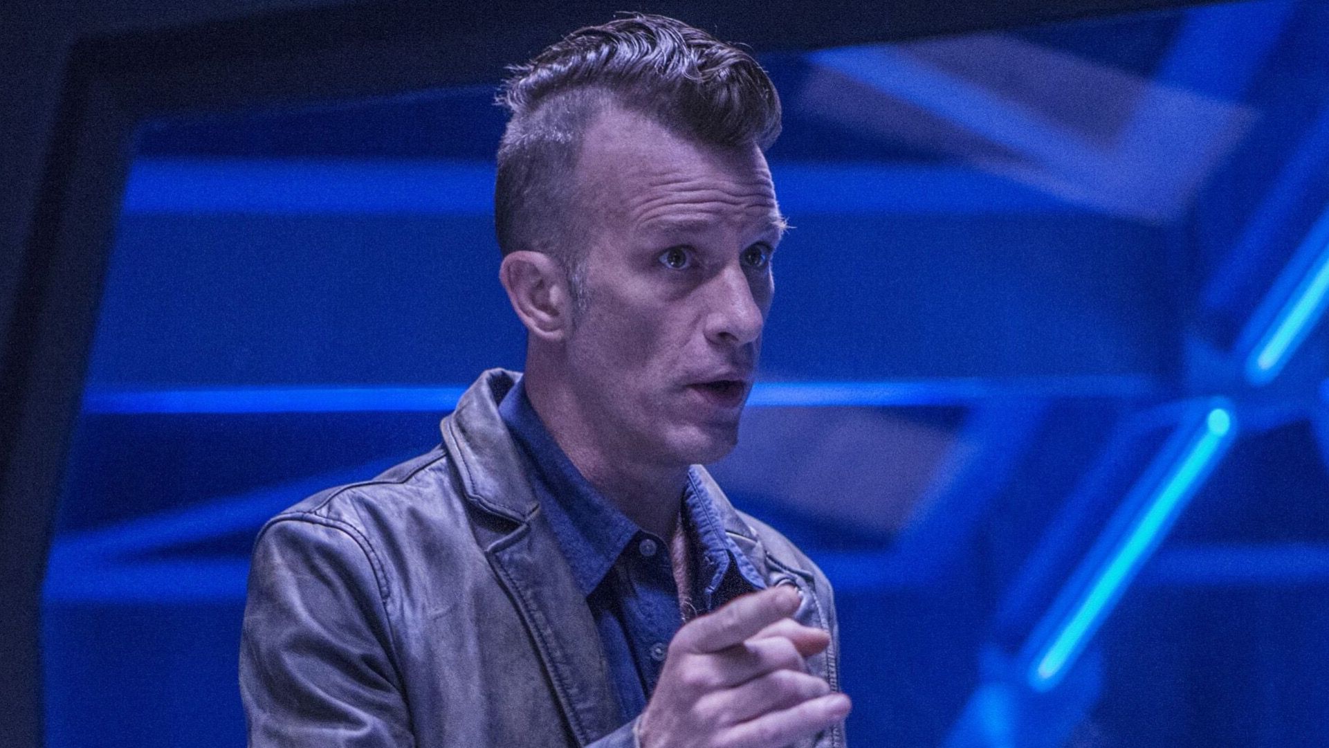 Netflix's 3-Season Sci-Fi Series Is So Good, Even The Expanse Can't Beat It