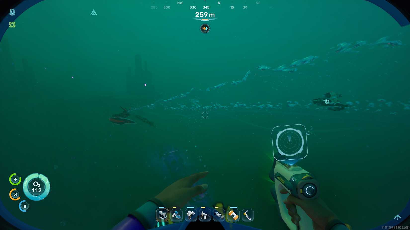A player holding a Bioscanner observes a Needler Mango shooting darts at their unmanned Tadpole in Subnautica 2