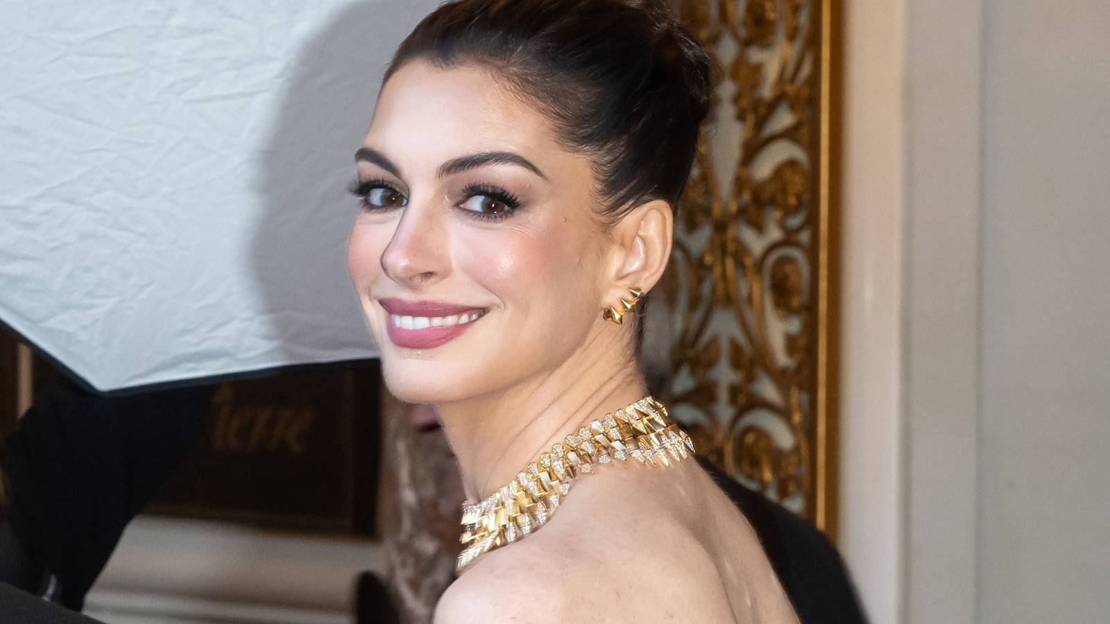Anne Hathaway Gives Major Update On Long-Awaited Sequel 22 Years Later