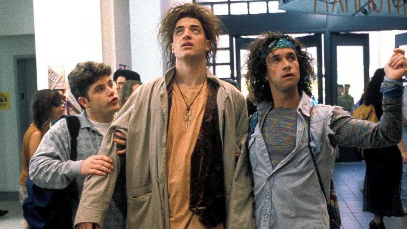 Dave e Stoney caminhando com Link pela escola em O Homem da Califórnia