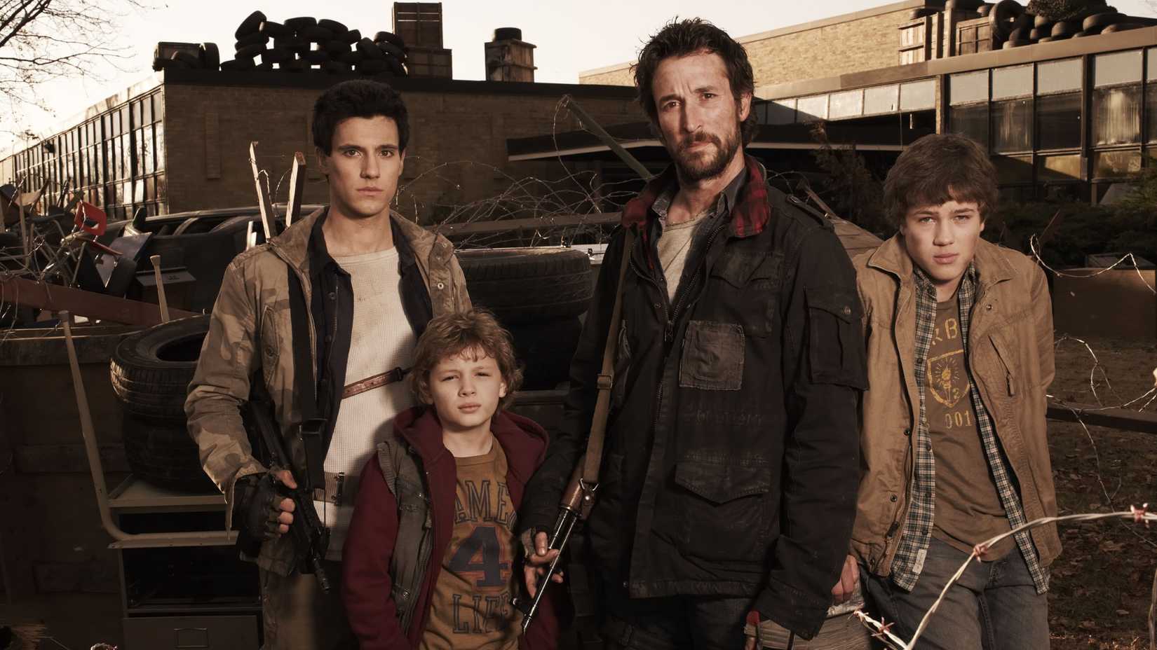 Noah Wyle, Drew Roy, Maxim Knight, and Connor Jessup in Falling Skies