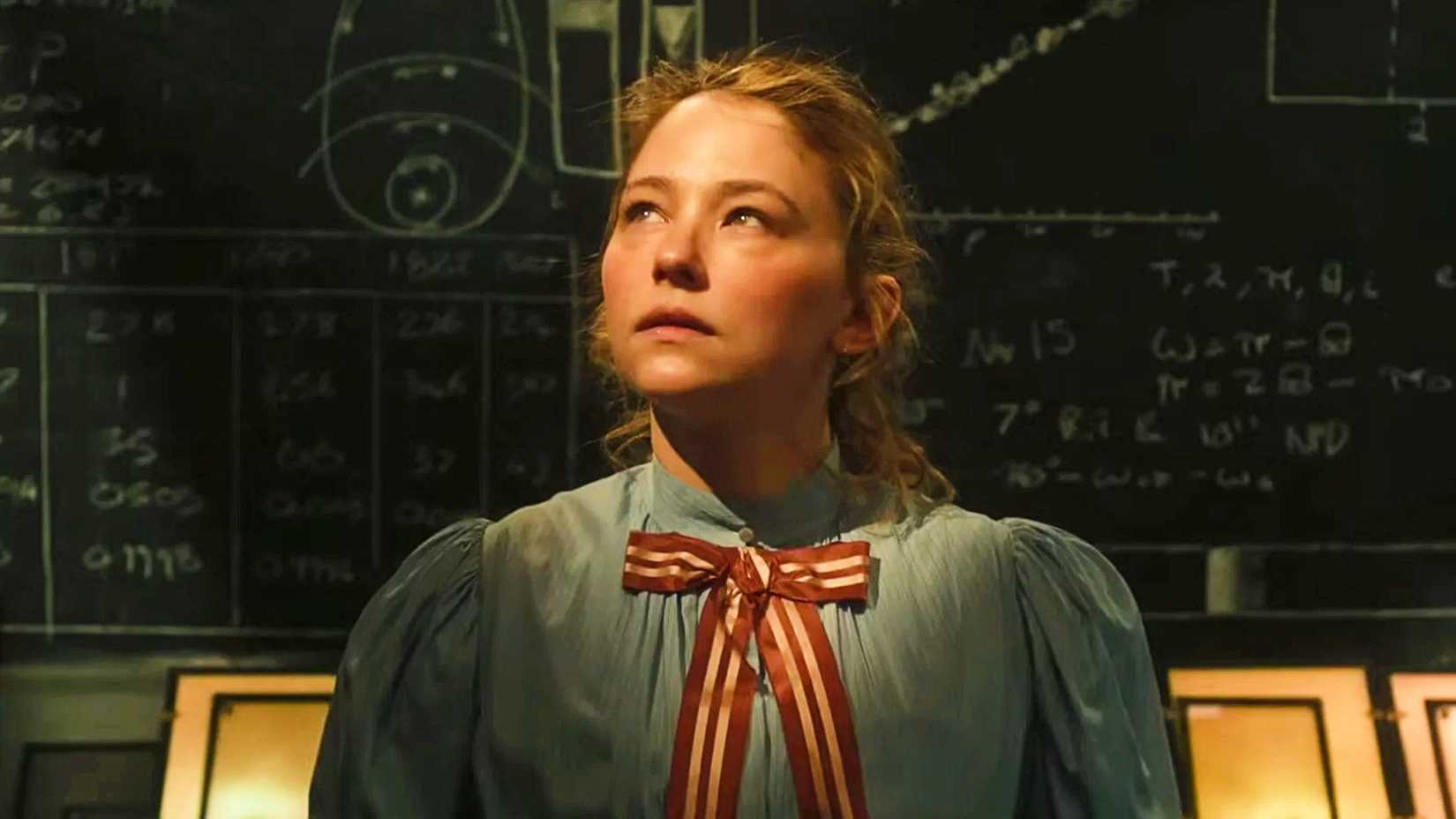 Haley Bennett em cena de Night and Day