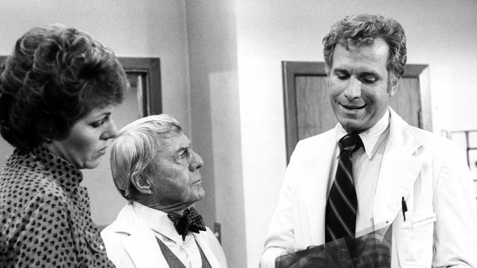 Lynn Redgrave e Wayne Rogers em House Calls