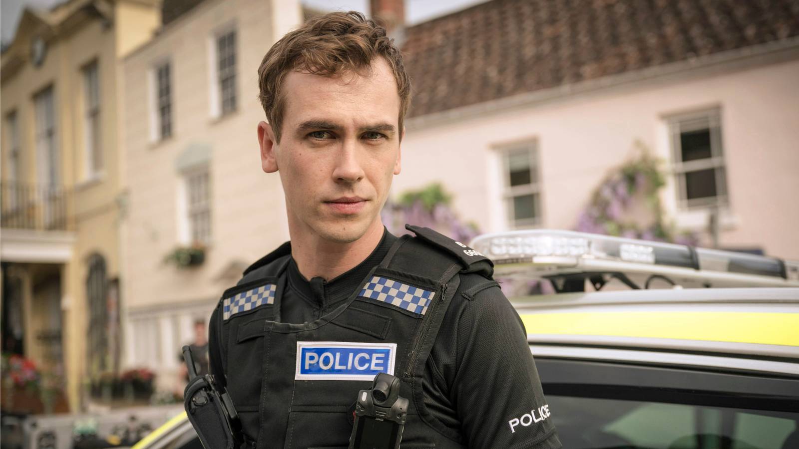 Netflix's New 6-Part Crime Thriller Series Adaptation Debuts To Stellar Rotten Tomatoes Score