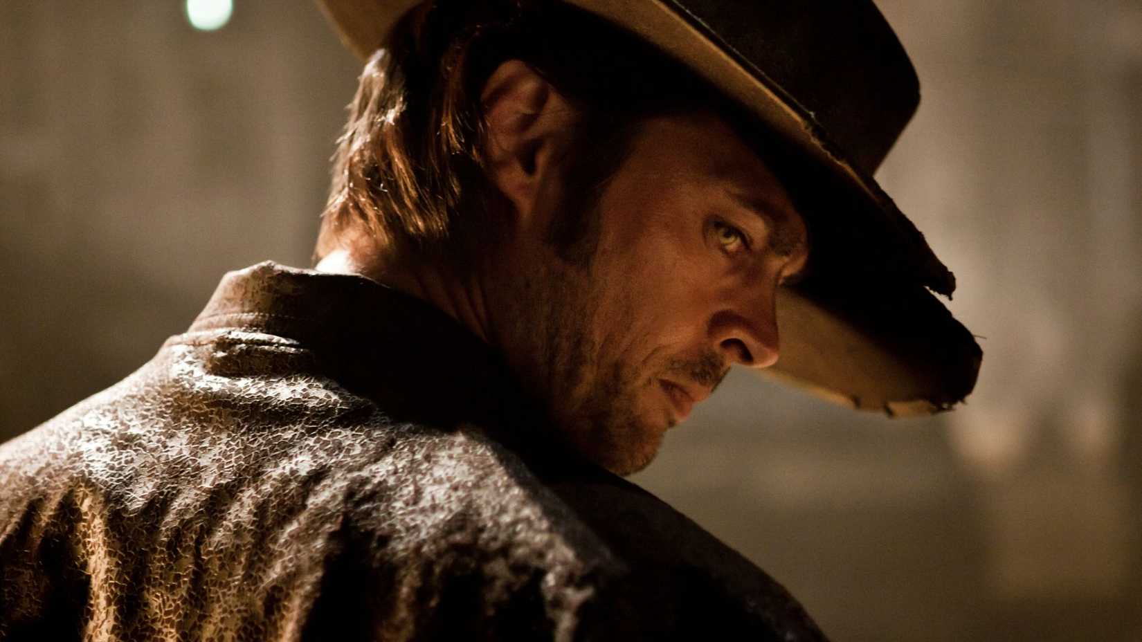 Karl Urban como Black Hat em Priest