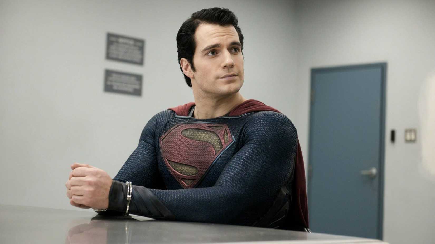 Henry Cavill as Superman in Man of Steel looking off-screen