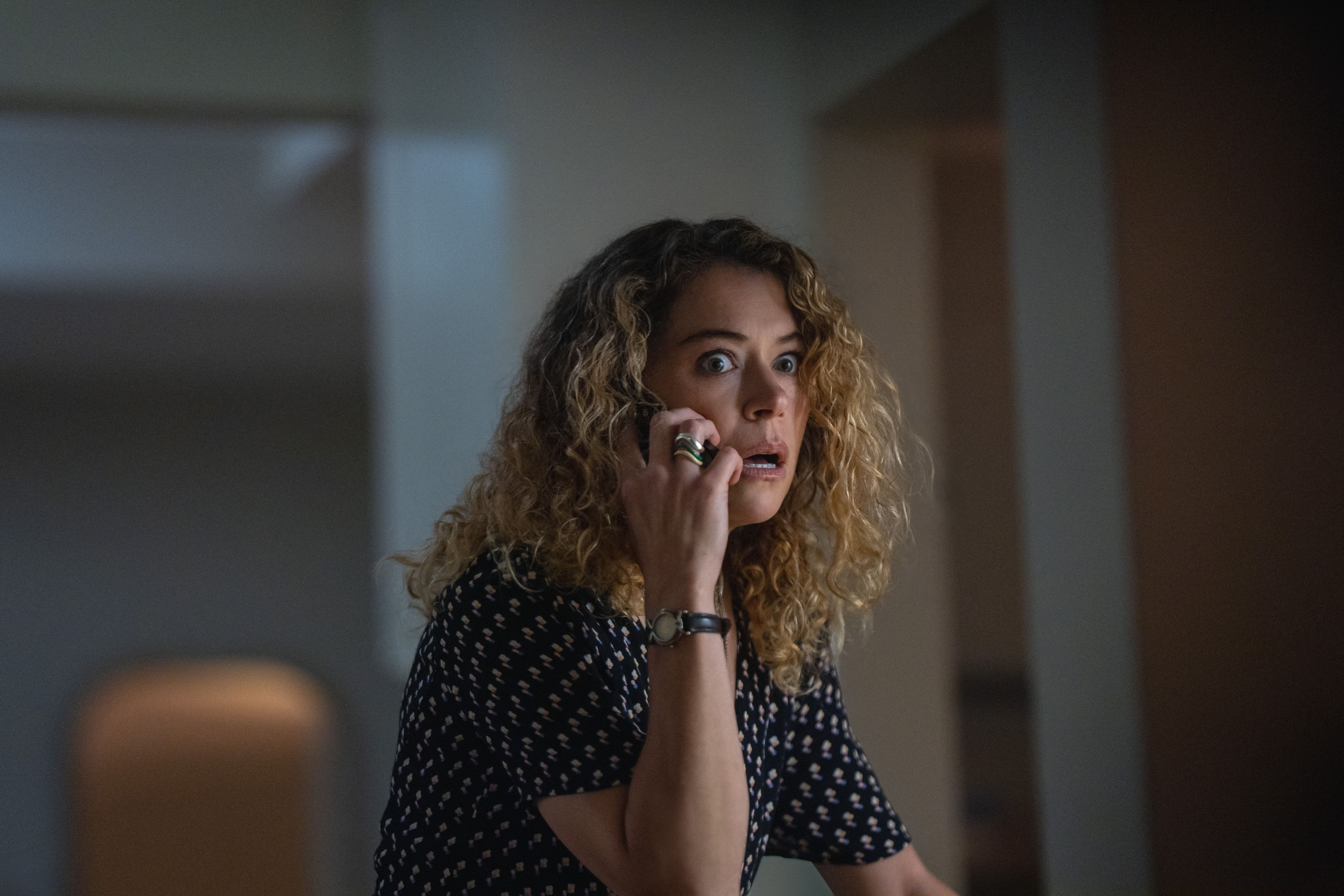 Tatiana Maslany em cena de Maximum Pleasure Guaranteed