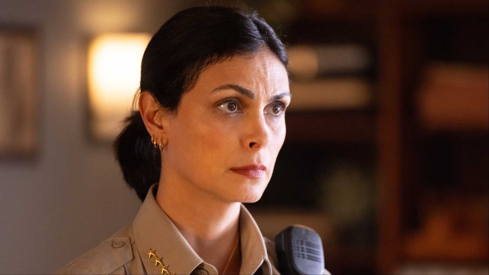 Morena Baccarin as Mickey in Sheriff Country season 1