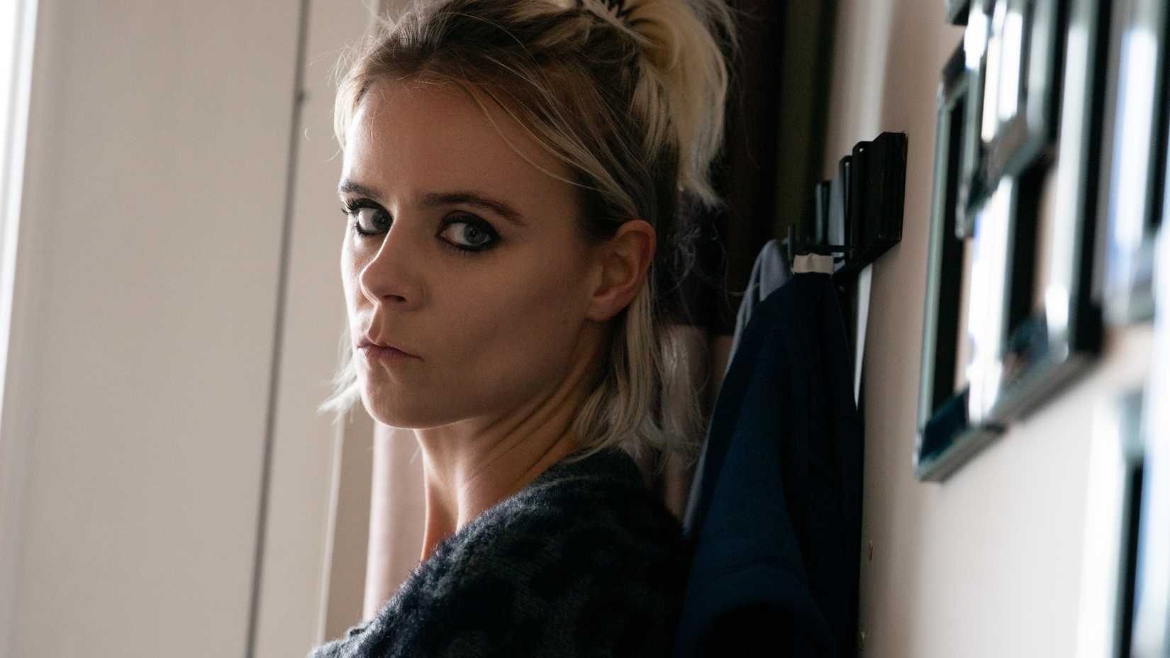 nat da silva has a ponytail and black eyeliner in a good girl s guide to murder season 2