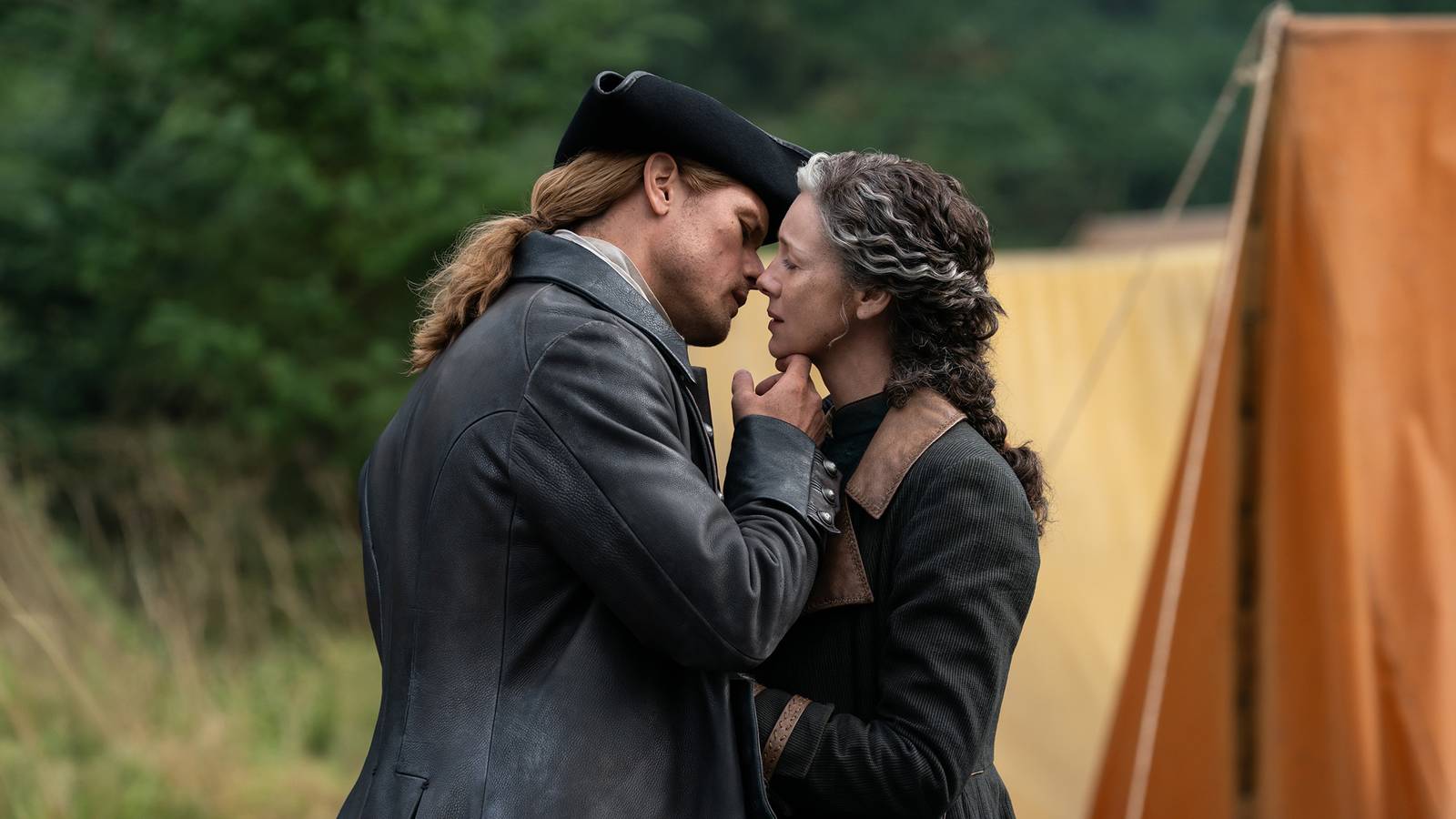 Jamie & Claire’s Fate In Outlander’s Series Finale Explained (& What The Credits Scene Means) Jamie & Claire’s Fate In Outlander’s Series Finale Explained (& What The Credits Scene Means)