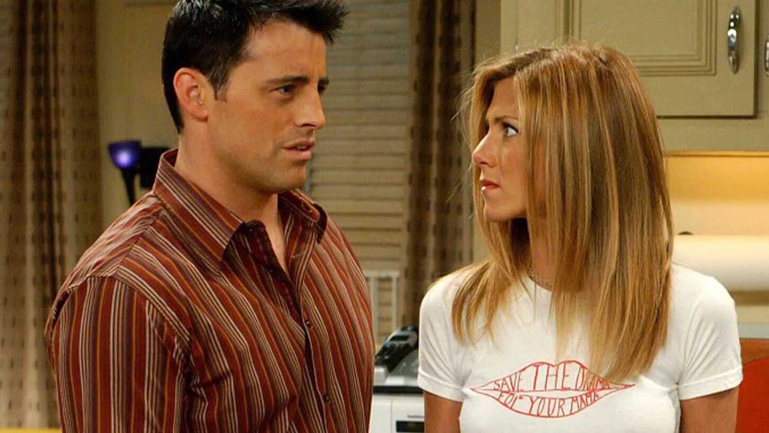 rachel-and-joey-friends Friends: A Complete Timeline of Ross & Rachel's Relationship