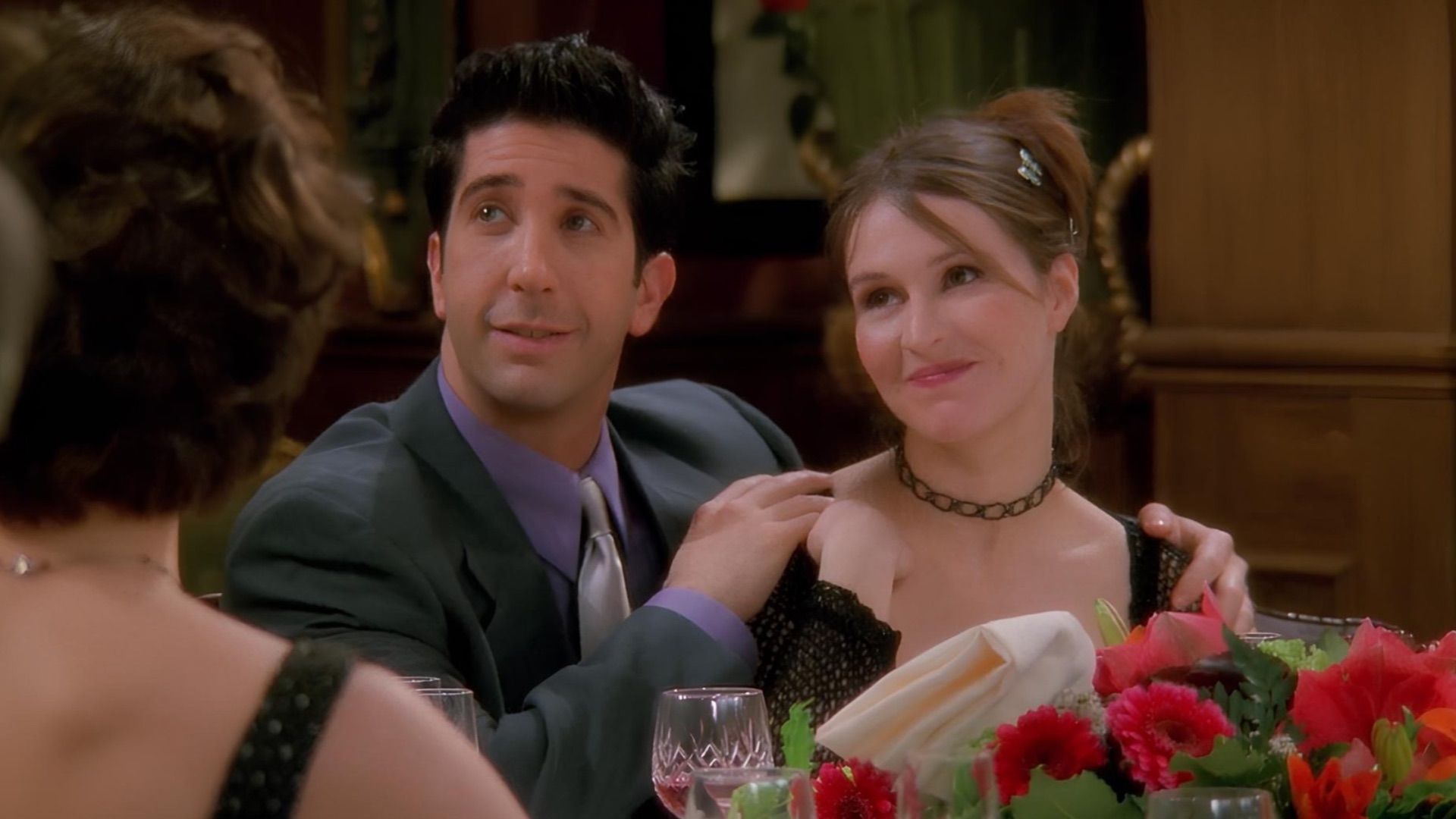 ross-and-emily-friends Friends: A Complete Timeline of Ross & Rachel's Relationship