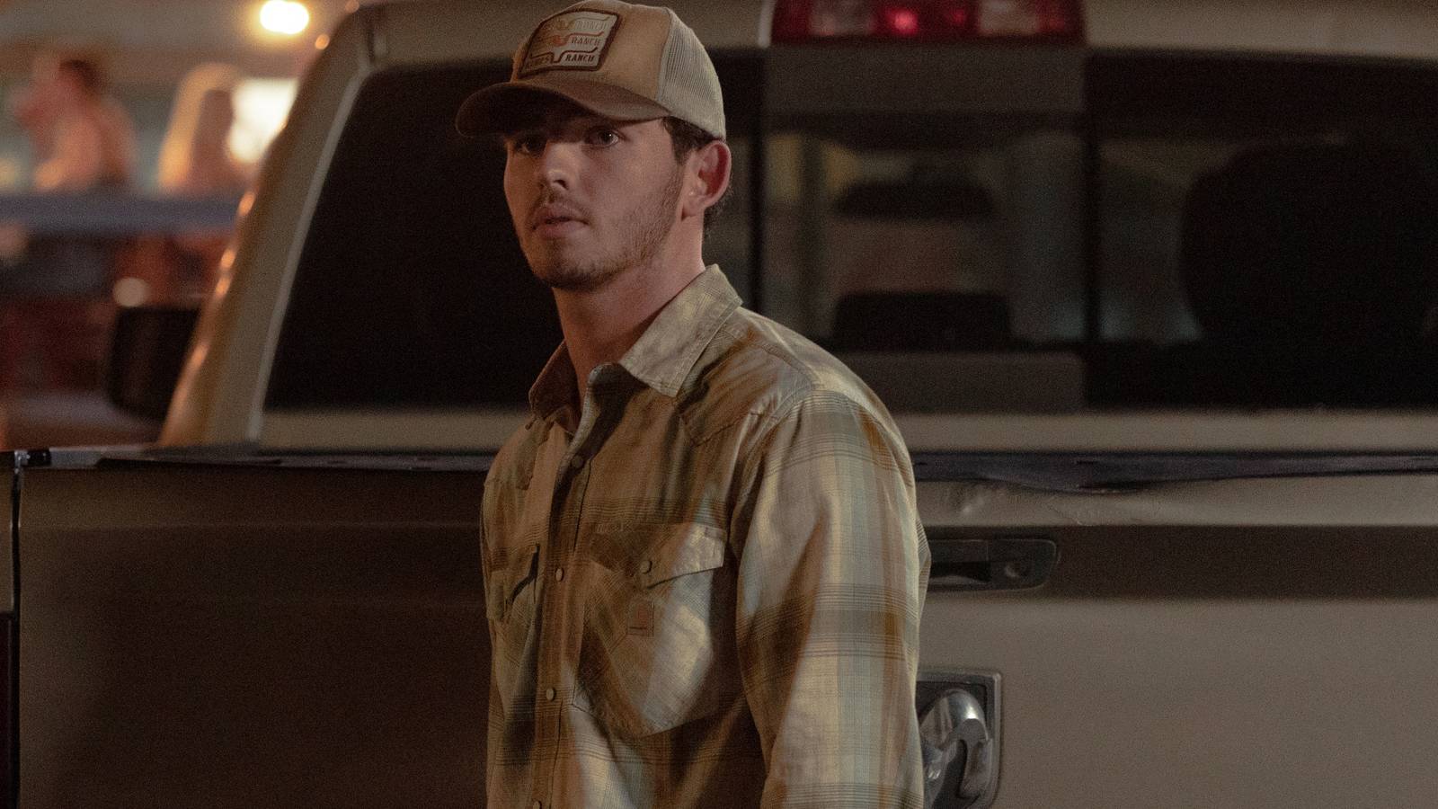 Dutton Ranch Subtly Sets Up A Major Break From Beth & Rip