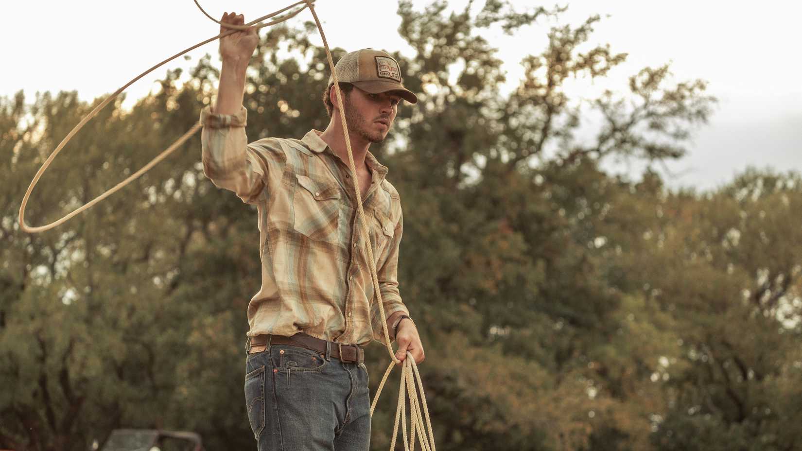 Carter roping in Dutton Ranch