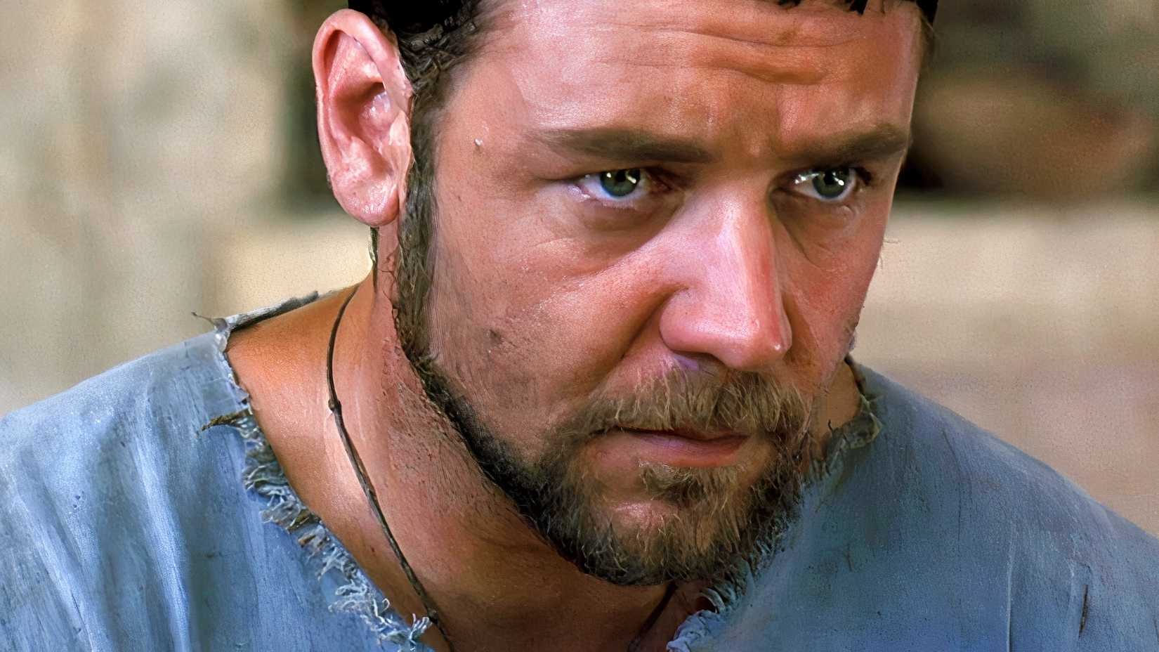 Russell Crowe as Maximus in Gladiator-1