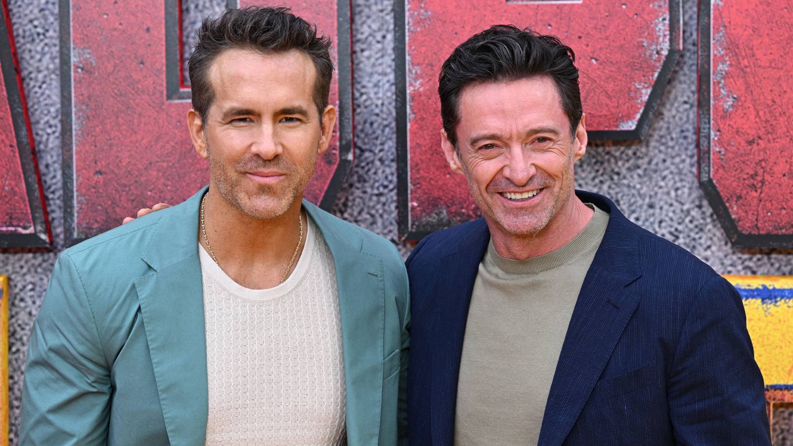 Ryan Reynolds e Hugh Jackman em ação