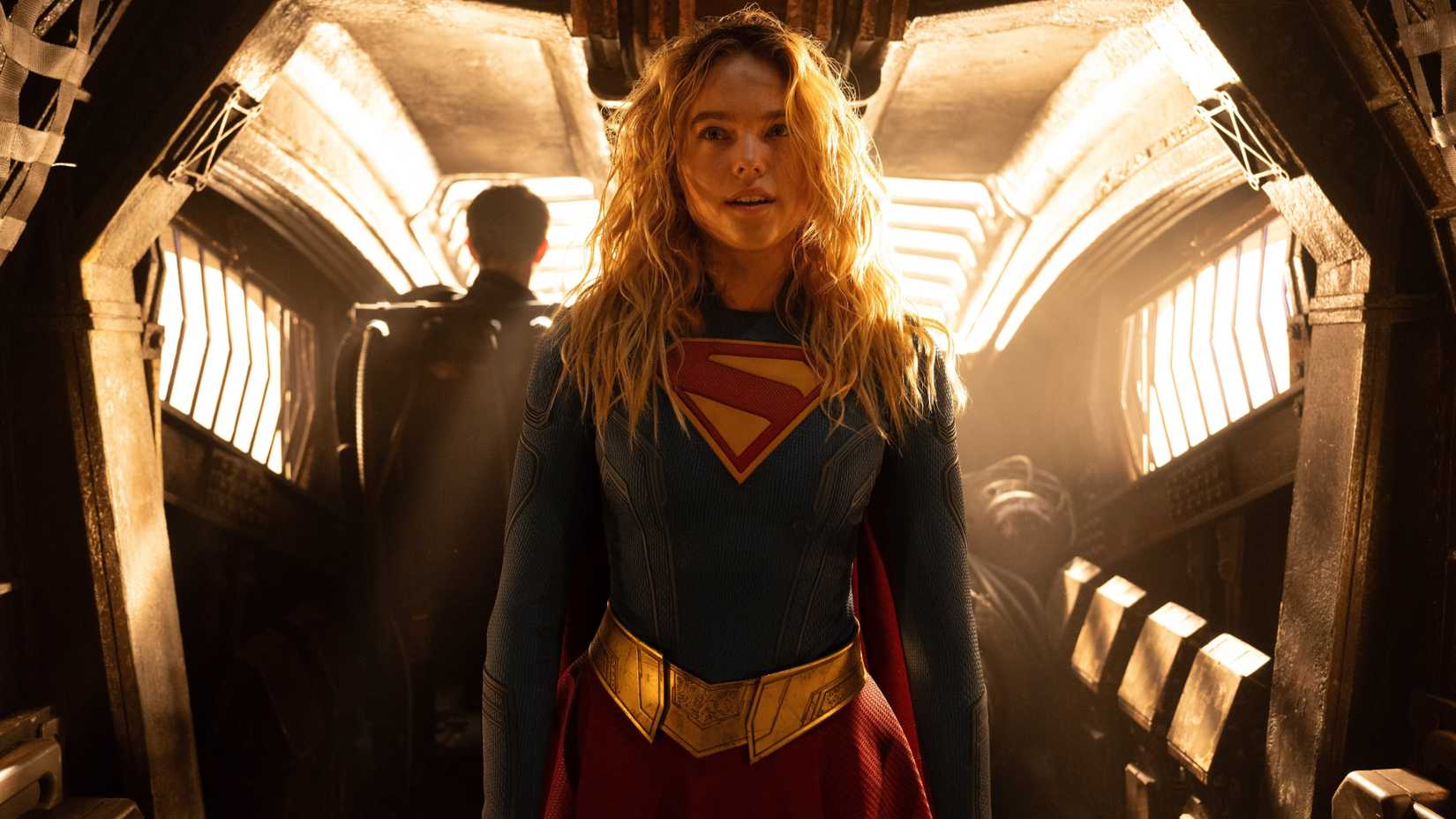 Milly Alcock como Kara em Supergirl