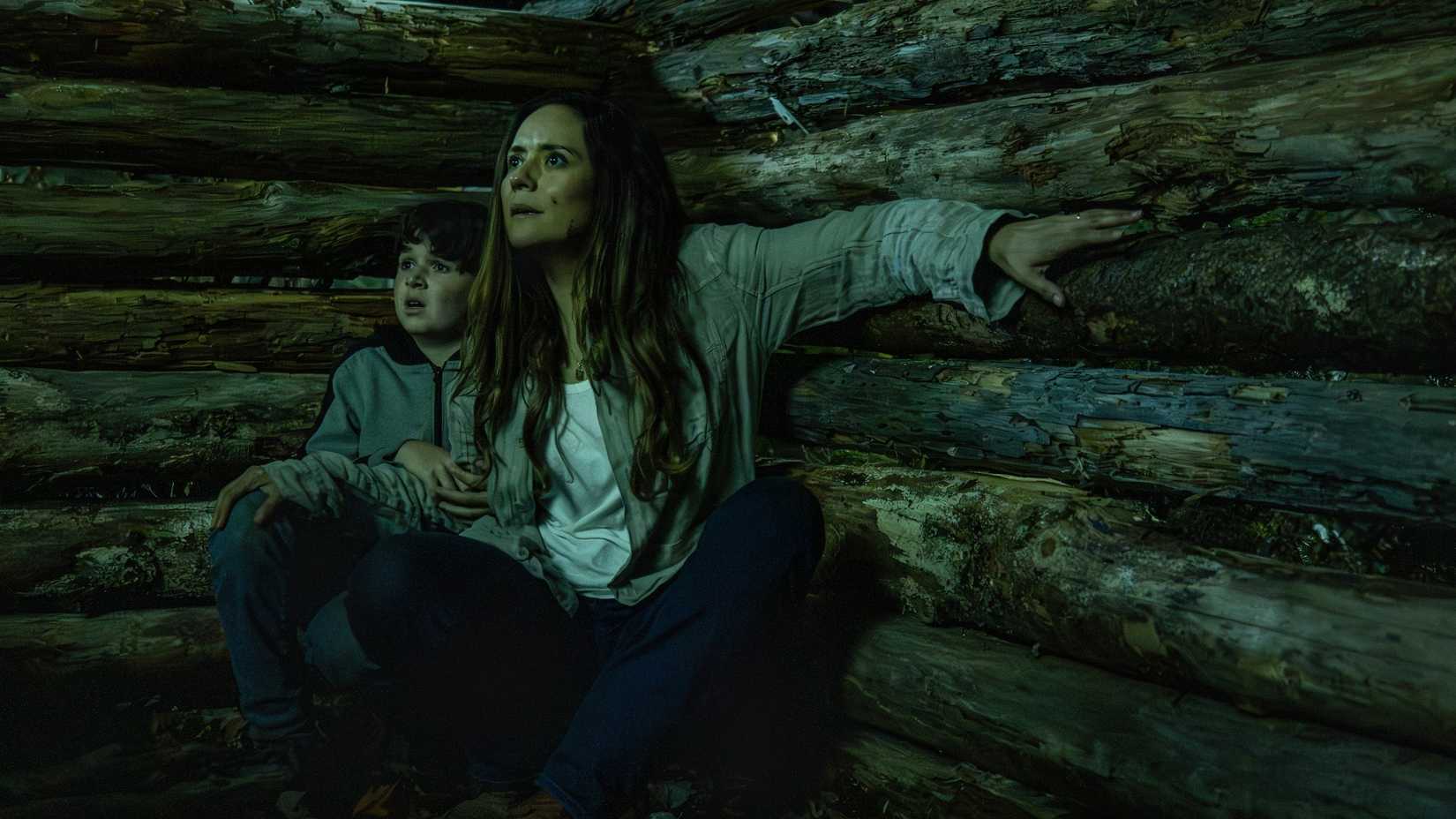 Tabitha e Ethan em cena de From