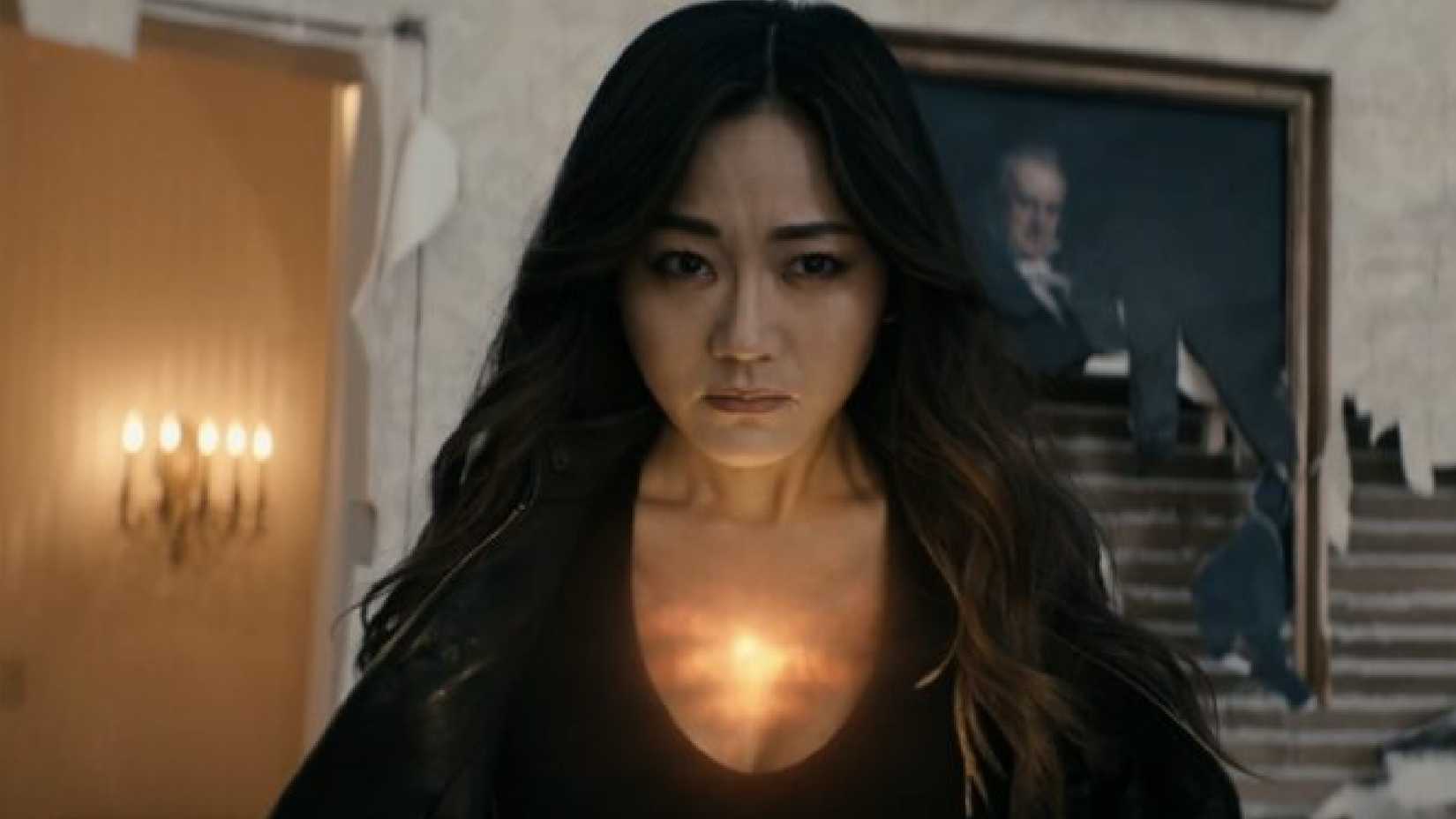 Kimiko utiliza seu poder contra um oponente em The Boys