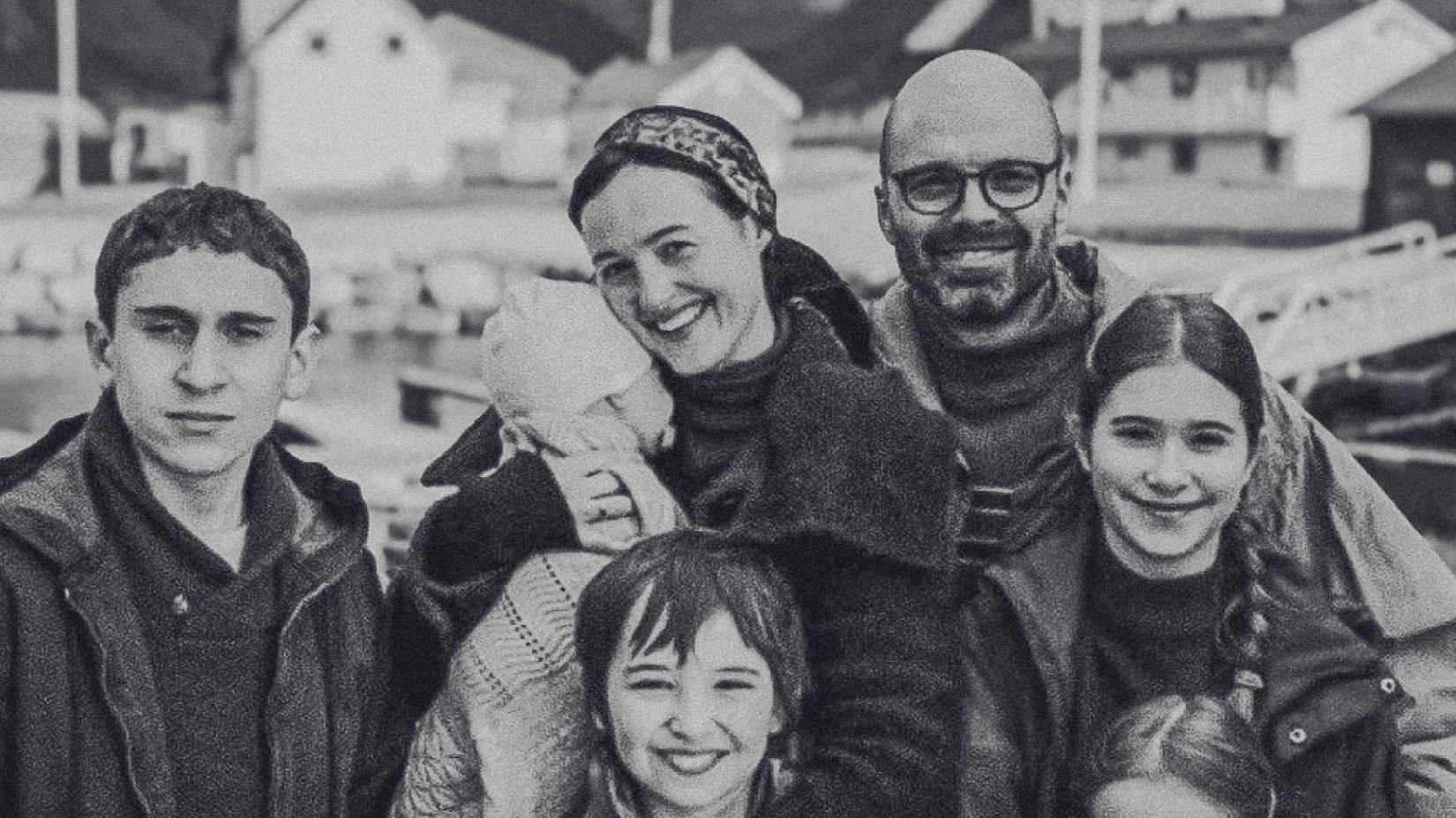Pôster oficial do filme Fjord com o elenco principal