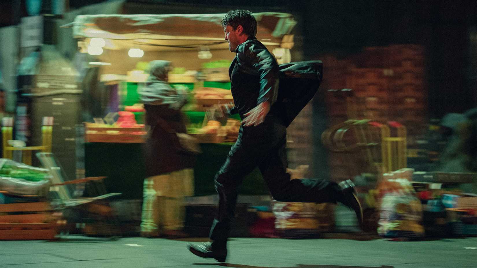 tom burke running in legends on netflix