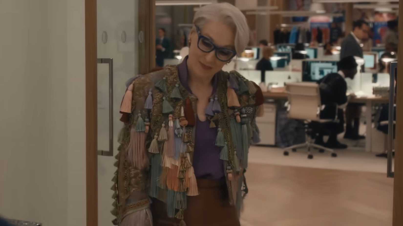 Miranda Priestly em uma jaqueta de franjas