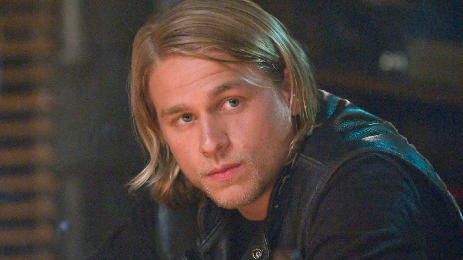 Sons Of Anarchy Meets Galaxy Quest In Charlie Hunnam’s Strange New Spinoff Show