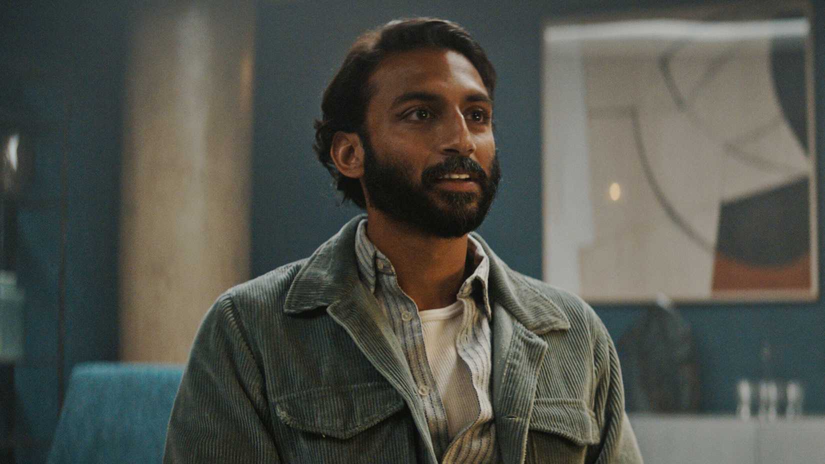 Avi Nash’s Lukas Kyle talking to Bernard in Silo season 2