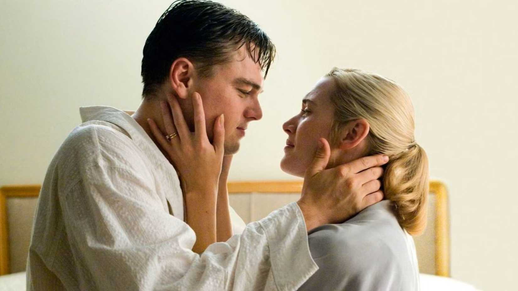 April and Frank touching each other in Revolutionary Road